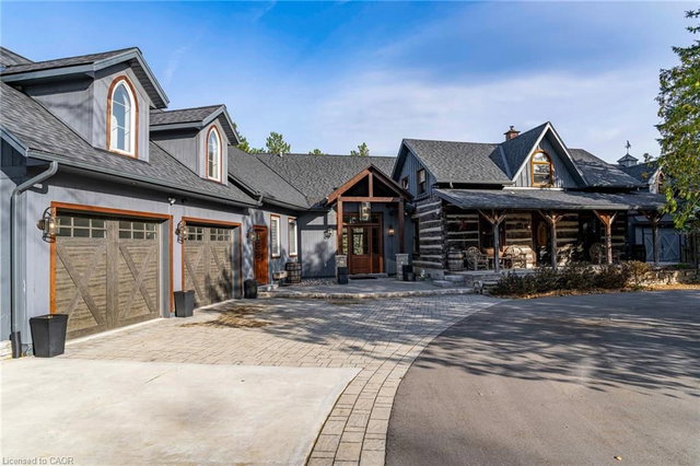 4 Buckingham Boulevard