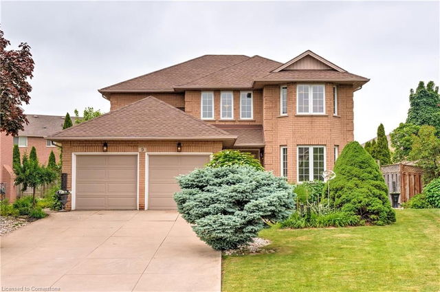 9 Sugarberry Court