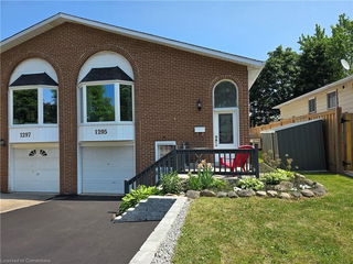 1295 Consort Crescent