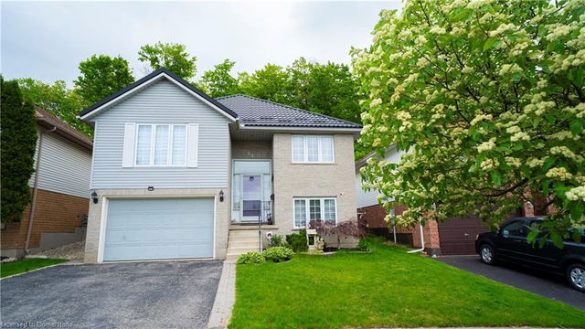 44 Dunnigan Drive E