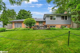 7 Broadmoor Avenue