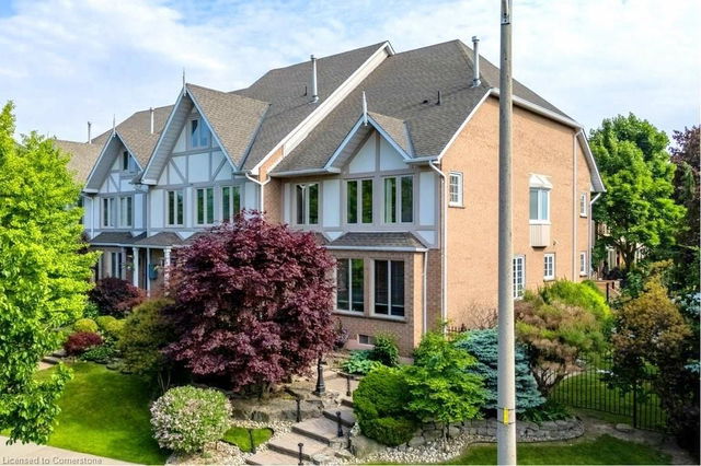 90 Waterford Crescent