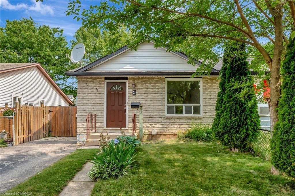 Single Family Residence for sale at 4 Sulky Road, Brantford, Lynden Hills, N3P 1K2 - MLS: 40740933