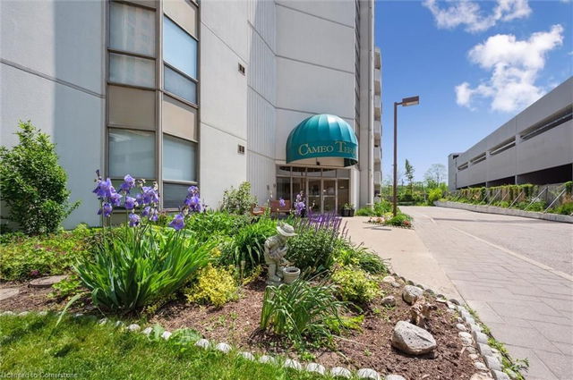 204 - 3267 King Street E