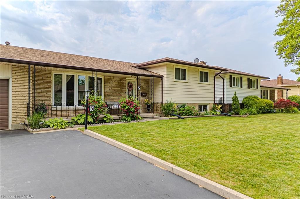 Single Family Residence for sale at 5 Pippin Drive, Brantford, Brier Park, N3R 5V8 - MLS: 40741232