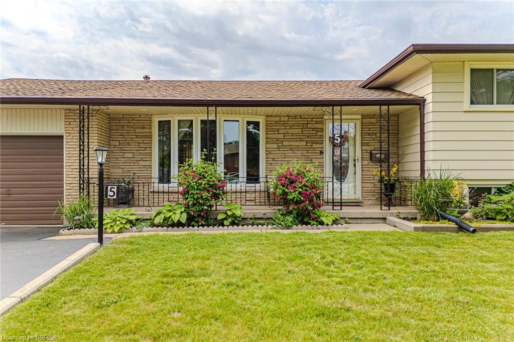 Single Family Residence for sale at 5 Pippin Drive, Brantford, Brier Park, N3R 5V8 - MLS: 40741232