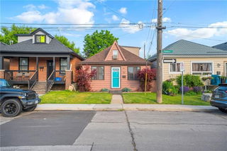 77 Robins Avenue