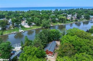 1944 River Road W