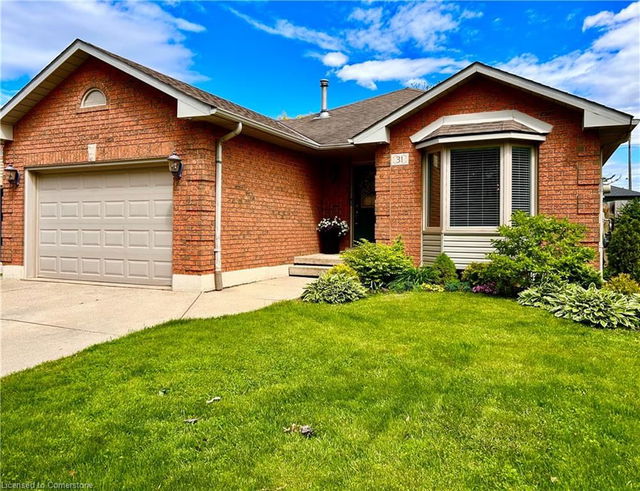 31 Loneoak Crescent