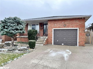Lower - 39 Lisgar Court