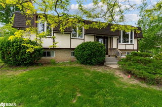 1 Robert Boulevard
