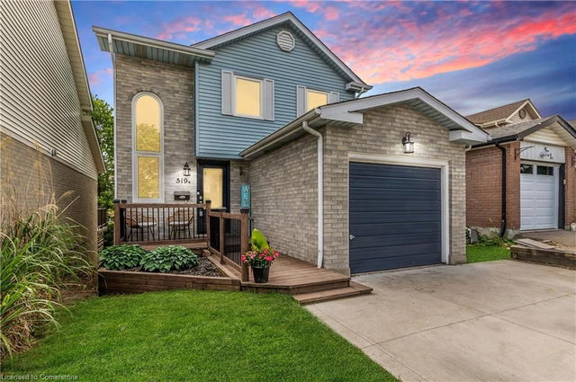 519B Rosemeadow Crescent