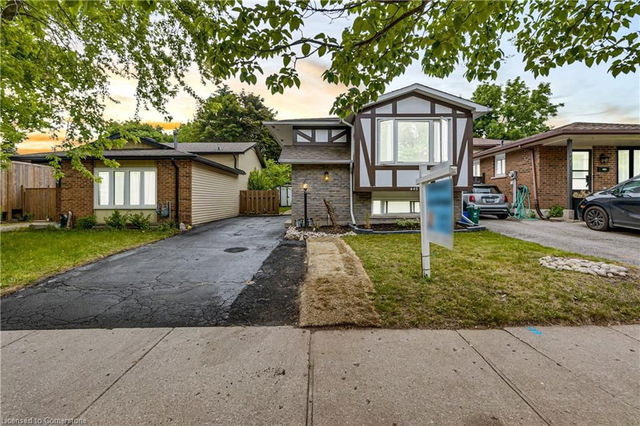 445 Drummerhill Crescent