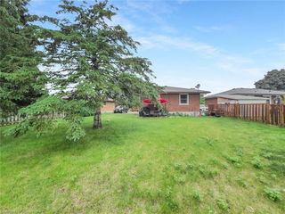 30 Blueridge Crescent