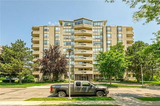 112 - 8 Village Green