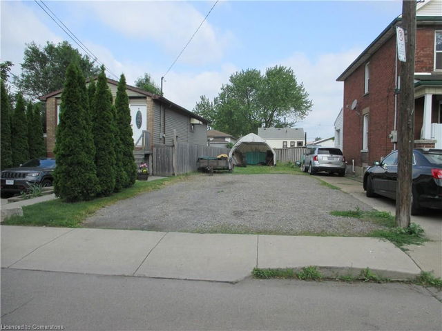 15 Bayfield Avenue