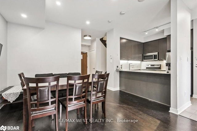 Th#13 - 370 Square One Drive