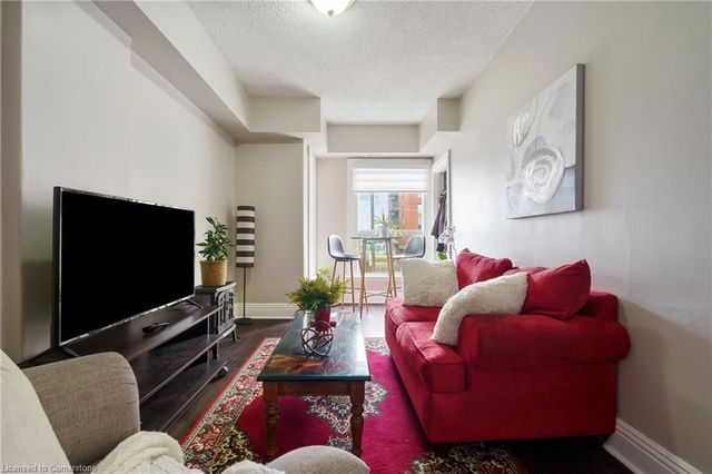 2 - 22 Aikman Avenue