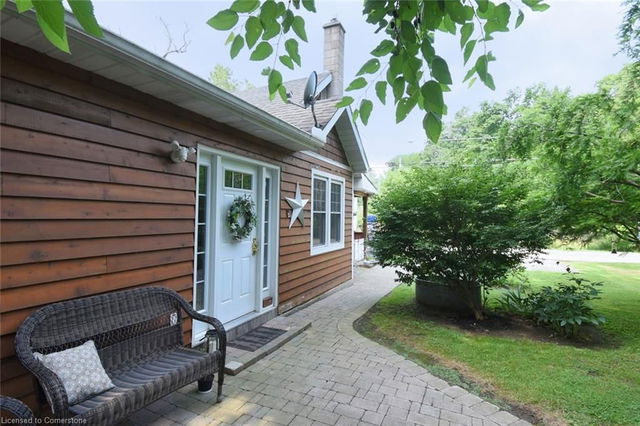 662 Old Dundas Road