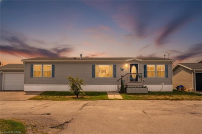 45 Riverbend Crescent