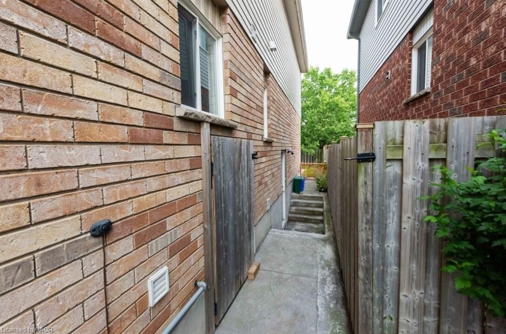 2 - 34 Peach Blossom Crescent 4