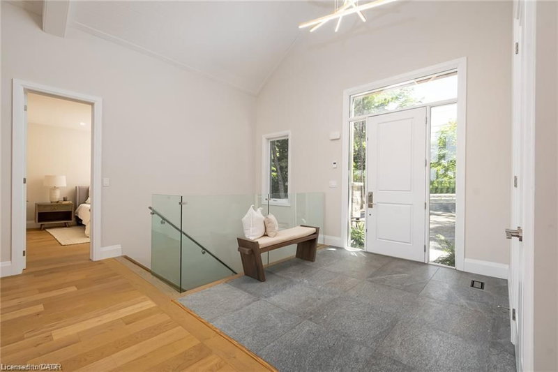 1052 Walton Avenue photo 5