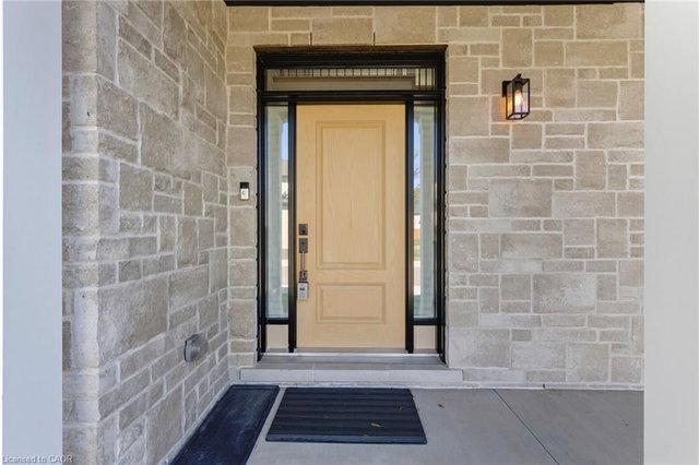 4 - 242 Mount Pleasant Street