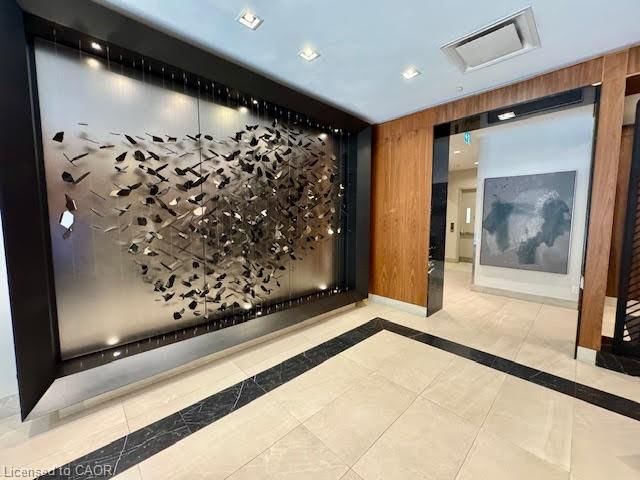 807 - 2025 Maria Street