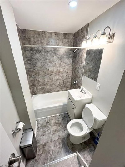 Condo/Apt Unit leased at 3-70 Victoria Avenue, Hamilton, ON, L8N 2S7 - Stinson - MLS: 40784956