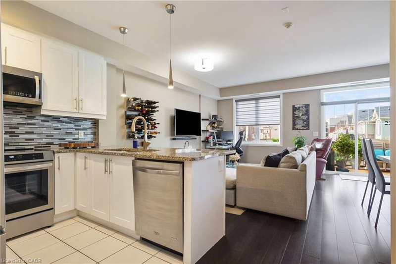 306 - 272 Georgian Drive