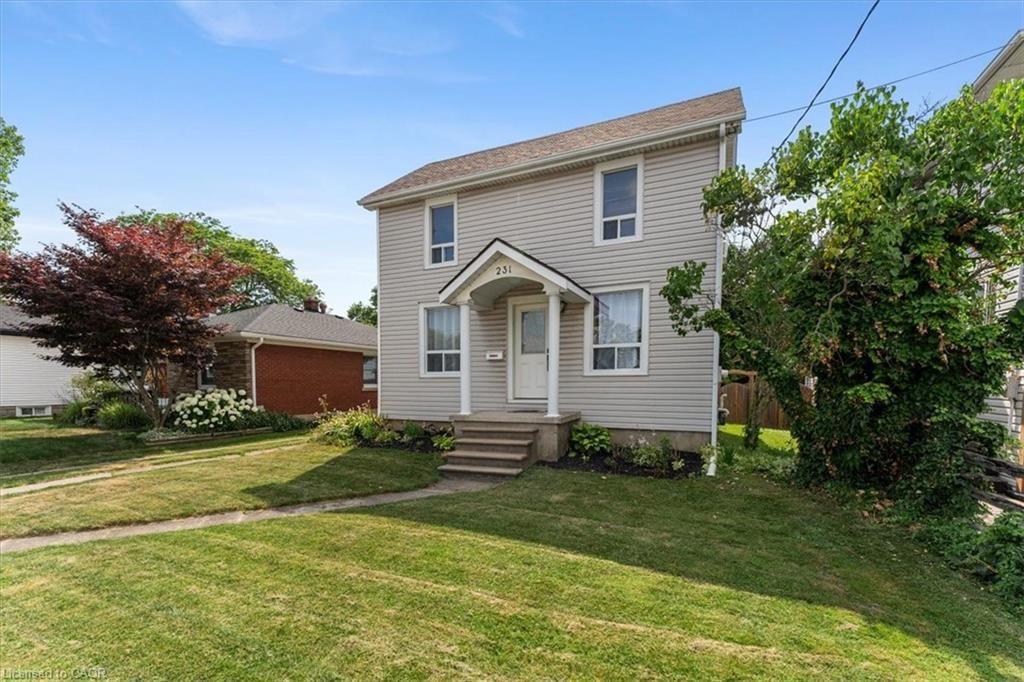 Single Family Residence sold at 231 Vine Street, St. Catharines, ON, L2M 4S9 - Fairview - MLS: 40785935