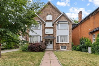 220 Caroline Street S