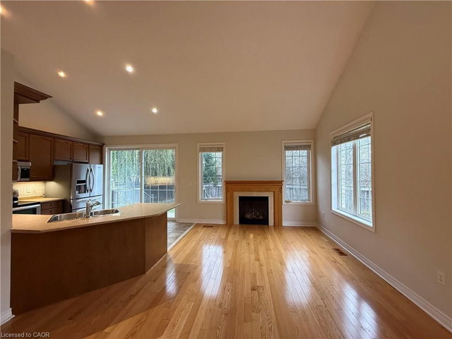 4210 Saunders Crescent