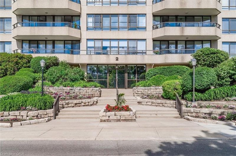 406 - 2 Lancaster Street E