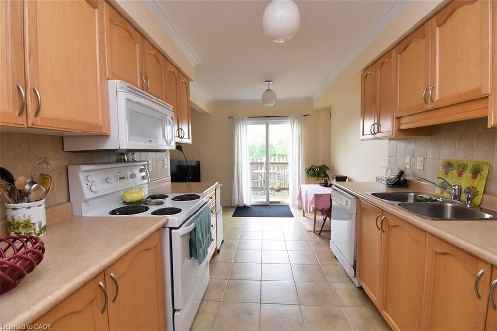 Row/Townhouse for sale at 49-7 Southside Place, Hamilton, ON, L9C 7W6 - Mountview - MLS: 40788593