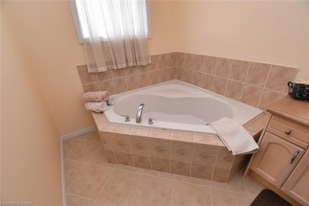 Row/Townhouse for sale at 49-7 Southside Place, Hamilton, ON, L9C 7W6 - Mountview - MLS: 40788593