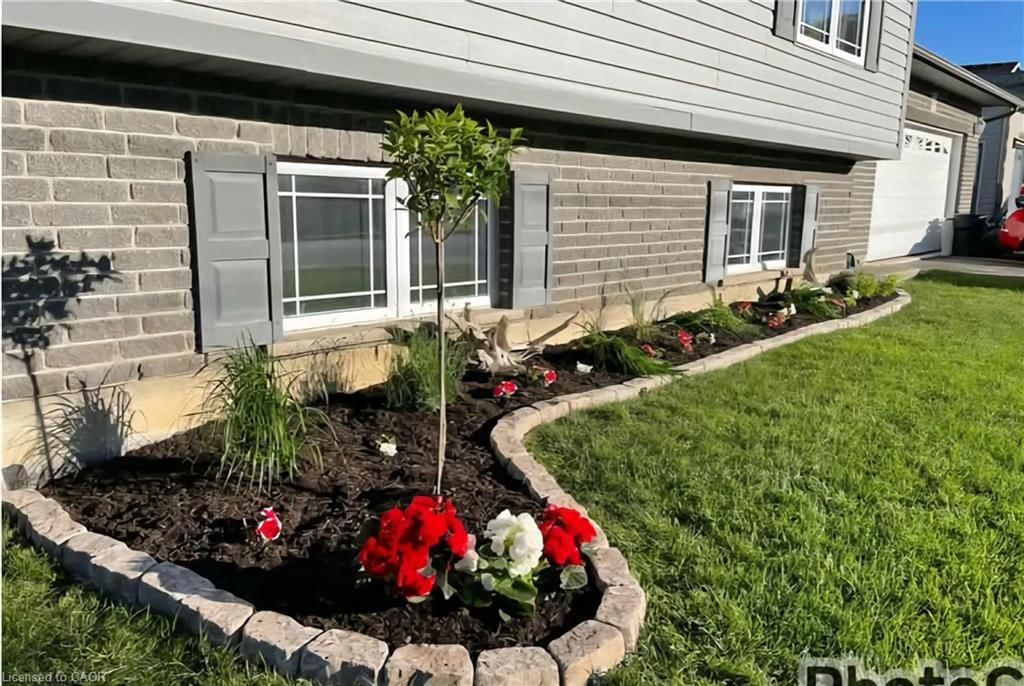 Single Family Residence for sale at 460 King Street, Mount Forest, ON, N0G 2L2 - Mount Forest - MLS: 40788744