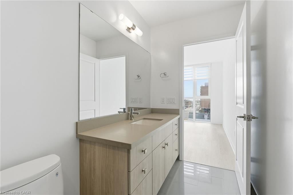 Condo/Apt Unit sold at 404-2007 James Street, Burlington, ON, L7R 0G7 - Central - MLS: 40789641