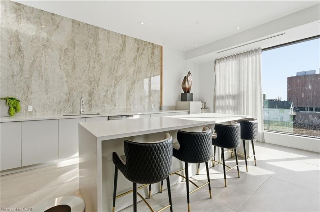 Condo/Apt Unit sold at 404-2007 James Street, Burlington, ON, L7R 0G7 - Central - MLS: 40789641