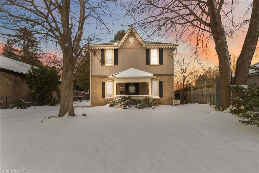 Single Family Residence sold at 107 Grand Street, Brantford, ON, N3R 4B5 - Terrace Hill - MLS: 40789915