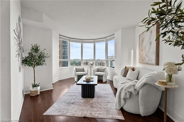 1222 - 15 Northtown Way