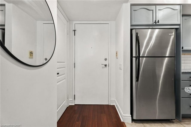 1222 - 15 Northtown Way