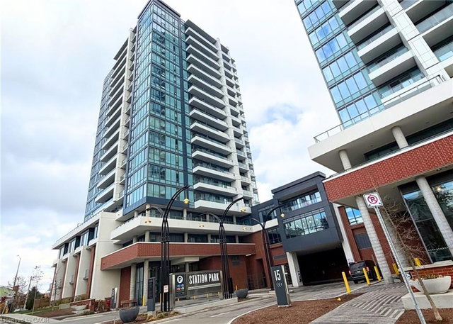 1805 - 5 Wellington Street S