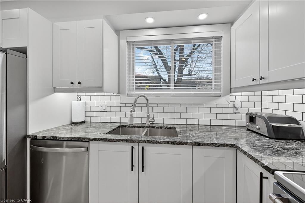 Single Family Residence for sale at 1091 Upper Wellington Street, Hamilton, ON, L9A 3S5 - Greeningdon - MLS: 40791242