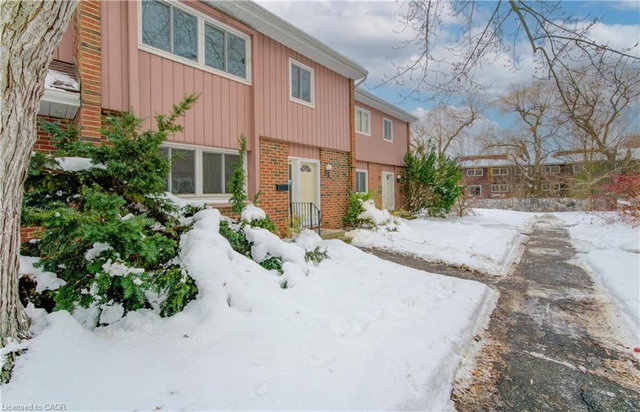 52 - 121 University Avenue E