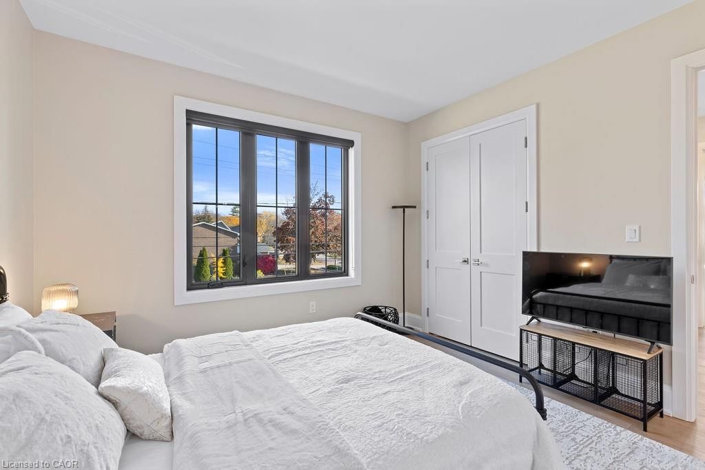 Single Family Residence for sale at 308 Appleby Line, Burlington, ON, L7L 2X5 - Shoreacres - MLS: 40792641