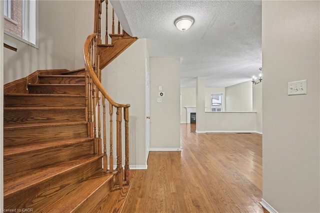 57 Oceanpearl Crescent