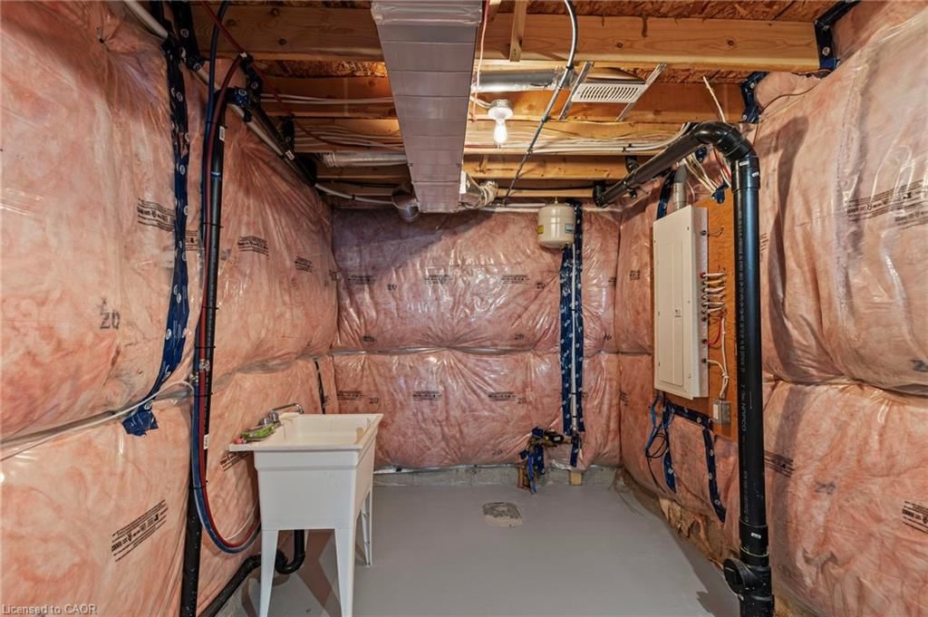 Row/Townhouse for sale at 143 Stonebrook Way, Markdale, ON, N0C 1H0 - Grey Highlands - MLS: 40794392