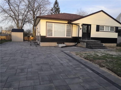 Single Family Residence leased at Main Floor-8 Frederick Street, St. Catharines, ON, L2S 2S2 - Western Hill - MLS: 40794404