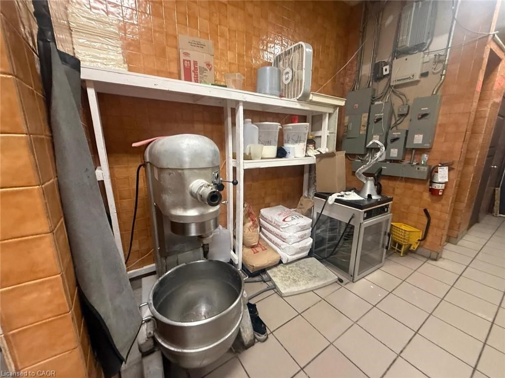 Commercial for sale at 8-7 Anne Street, Barrie, ON, L4N 2C4 - MLS: 40794995